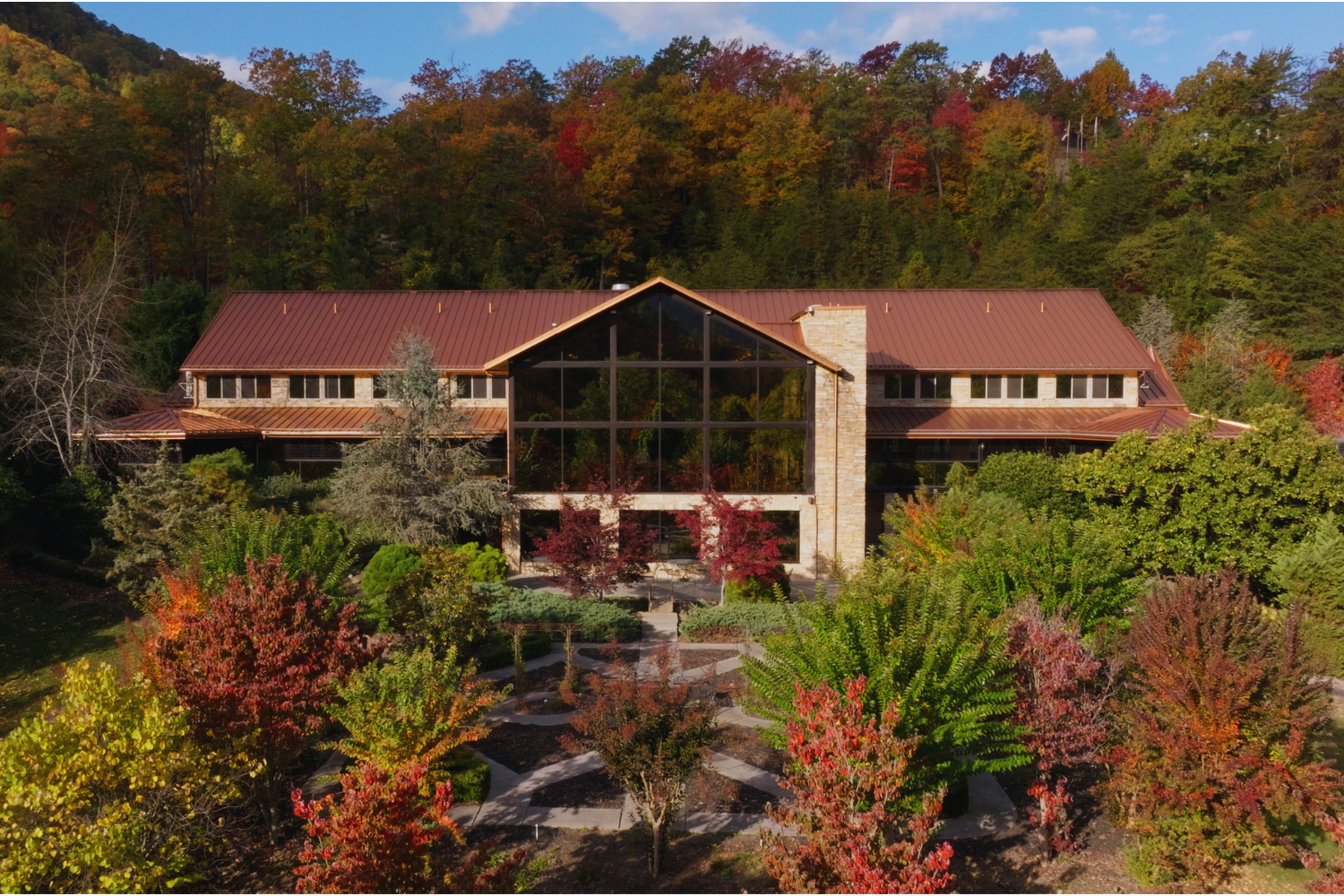 Odyssey BH Locations - PV Smoky Mountain Lodge - Exterior